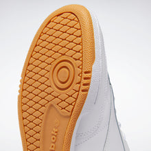Load image into Gallery viewer, Reebok (M) CLUB C 85.
